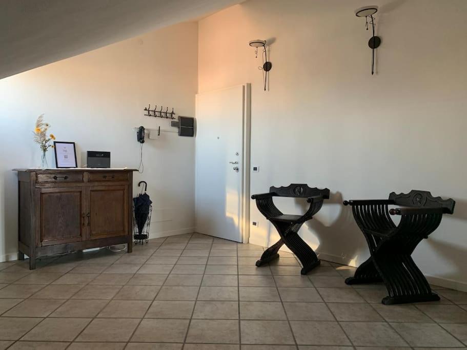 Mansarda Con Vista In Centro A Piacenza Apartment ภายนอก รูปภาพ