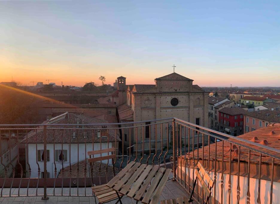 Mansarda Con Vista In Centro A Piacenza Apartment ภายนอก รูปภาพ